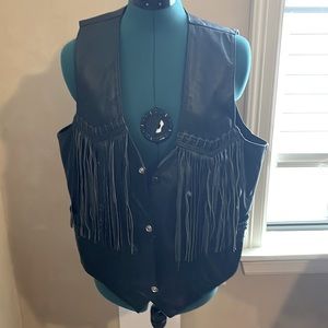 Leather vest with fringe. Black. Sz 42